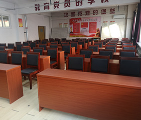 
                                    大連市足球運動學校